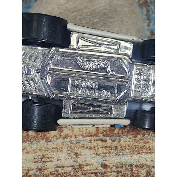 2004 First Edition‎ Hotwheels Short Card Hardnoze Dodge Neon 1/64 Scale - Picture 7 of 7